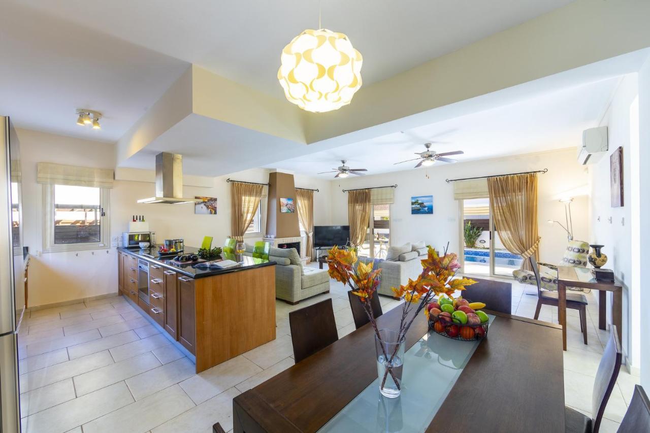 Villa Malama Paralimni Exterior foto