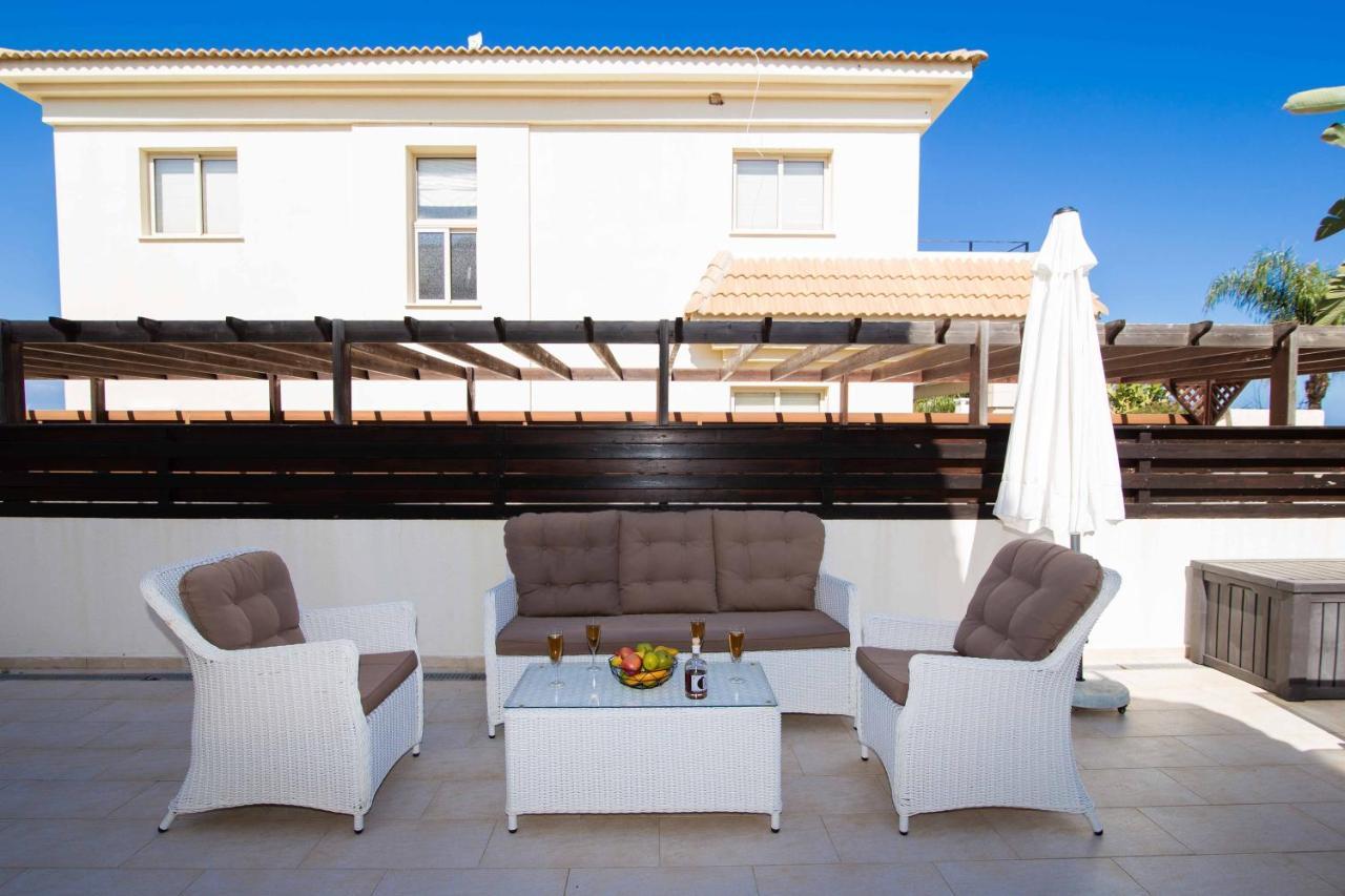 Villa Malama Paralimni Exterior foto